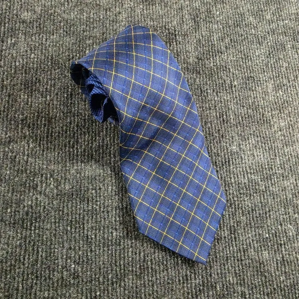 Tommy Hilfiger Men's Blue and Navy Tie